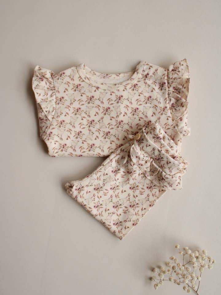 Honey and Hive - Wholesale Clothing Set - Baby - Ruffled Bunny Set3