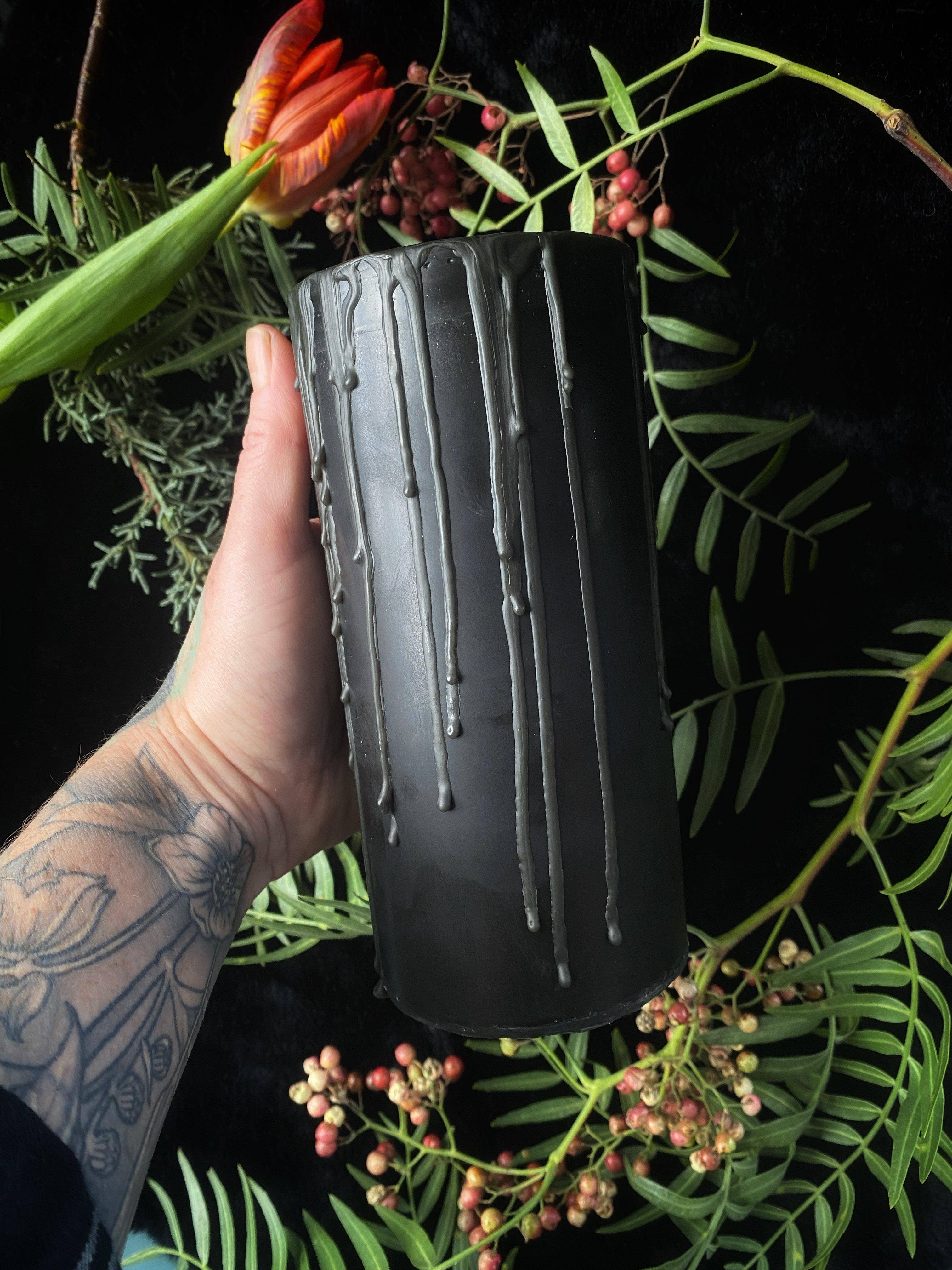 Keven Craft Rituals LLC – Engroshandel Søjlelys – Sort bivoks søjle rituelle stearinlys1