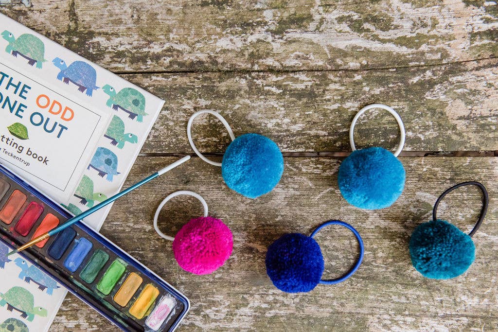 PomPom Galore – wholesale Hair tie – Pom Pom Hair Ties Magenta Set of 22