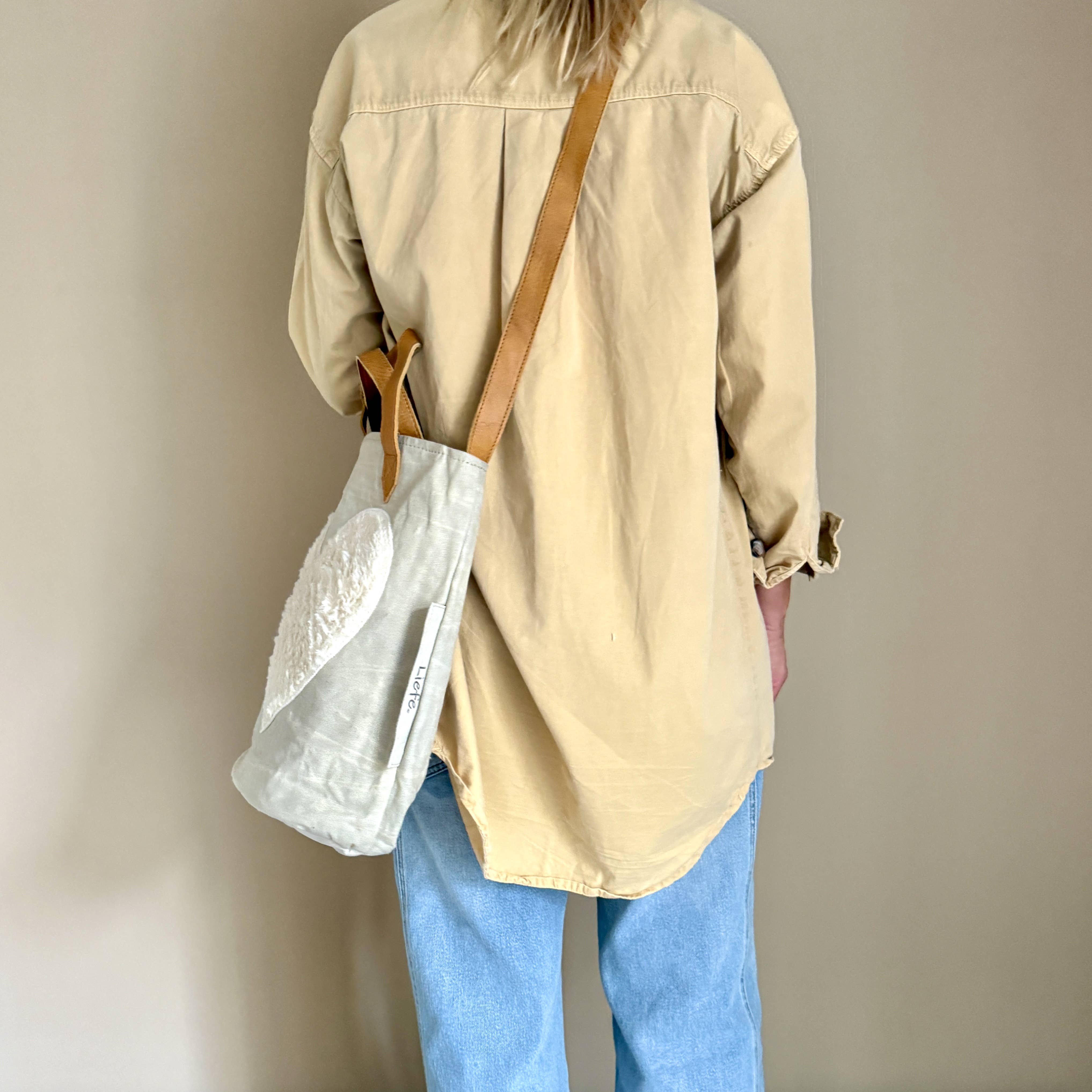 Liefe NL - Vente Sac porté épaule – femme - BucketBag teddy heart (vintage clair)4