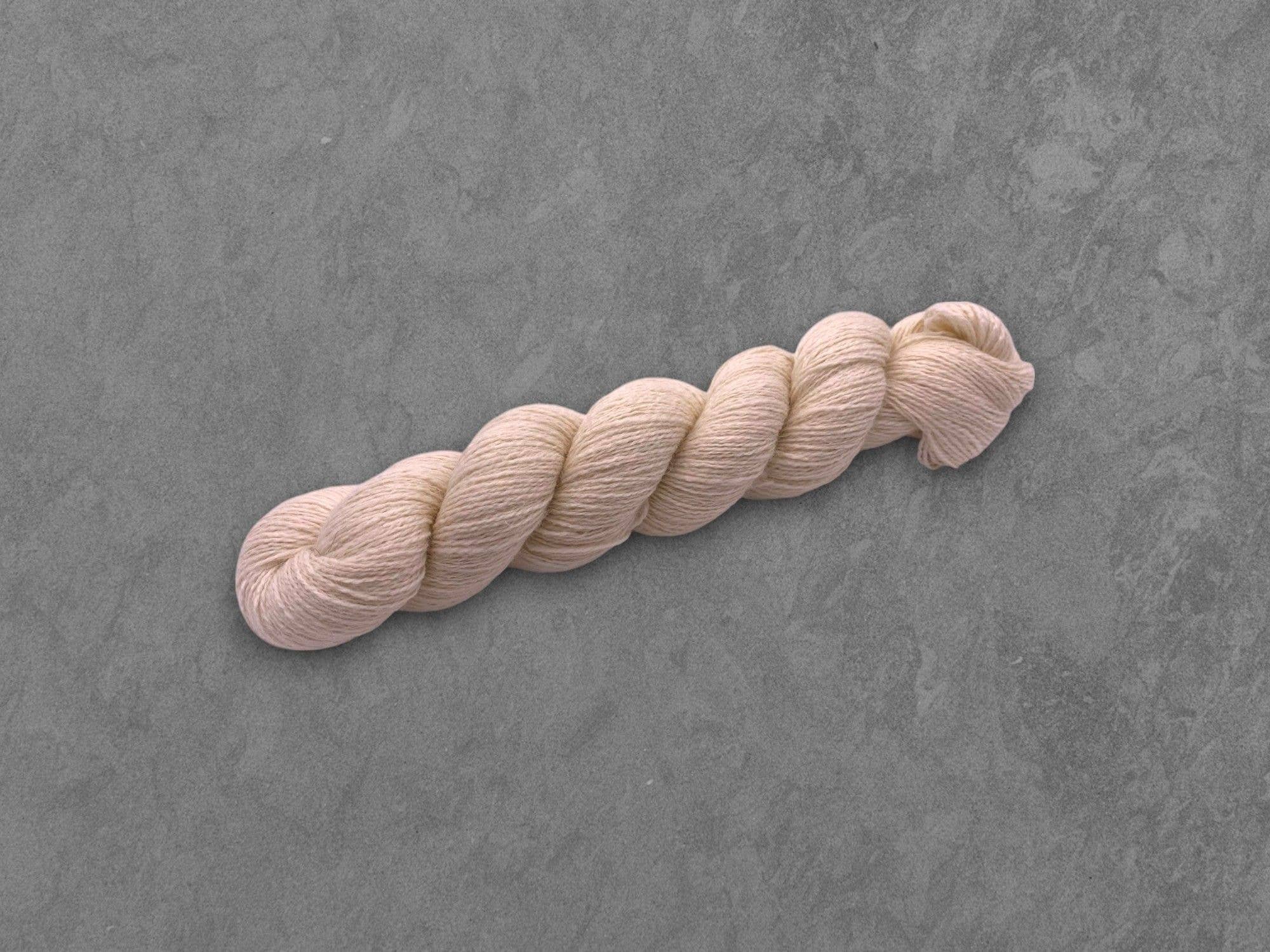 Rooster Yarns – wholesale Yarn – Undyed Yarn: Farm Traceable British Wool 4 Ply1