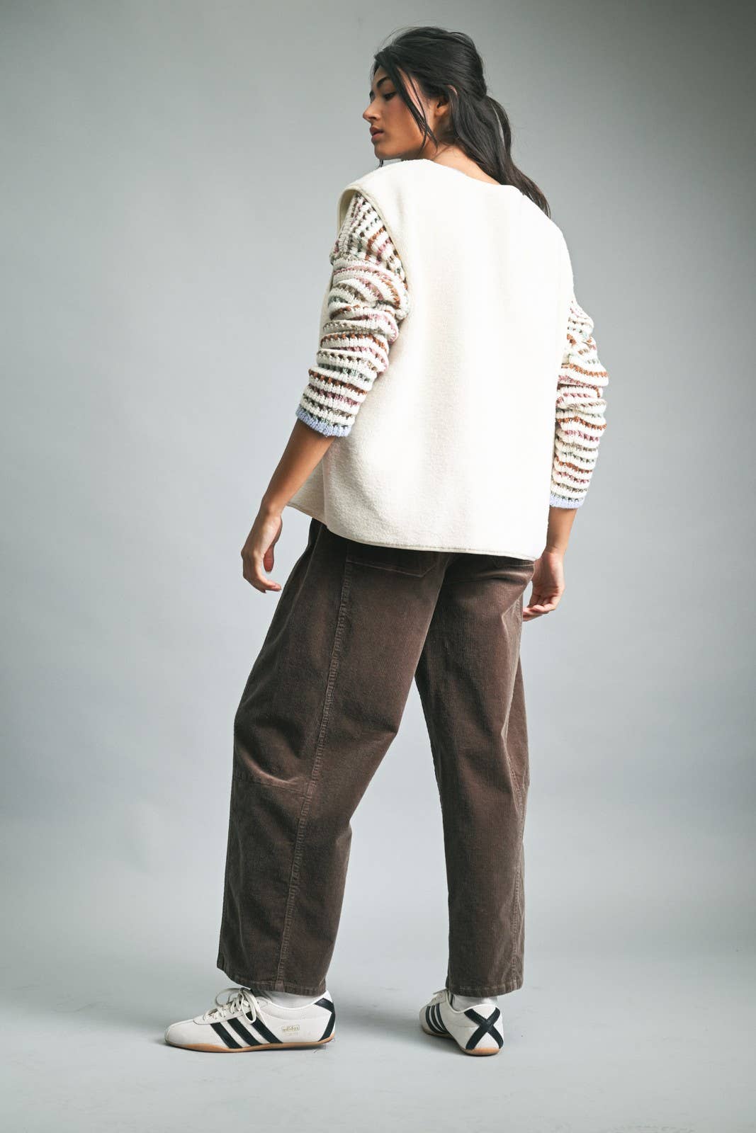 Wishlist Apparel - Wholesale Outerwear Vest - Women's - SHERPA VEST / WL25-1062510