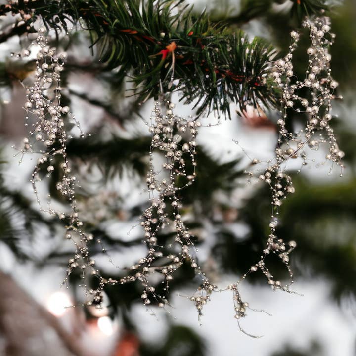 Decor N Beyond - Venta al por mayor Banderines/guirnaldas - Guirnalda de cuentas sueltas plateadas de 6 pies3