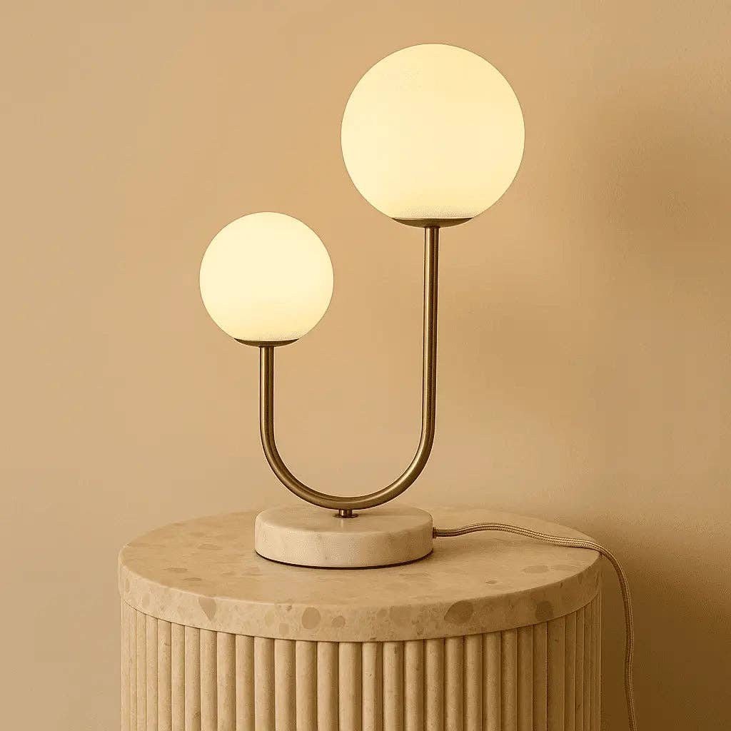 Tavellio – Großhandel Akzent-/Schreibtischleuchte – Giorgia Elegante Marmorlamp | Mattierte Glasbirnen & Kabelgebundene Lampe1