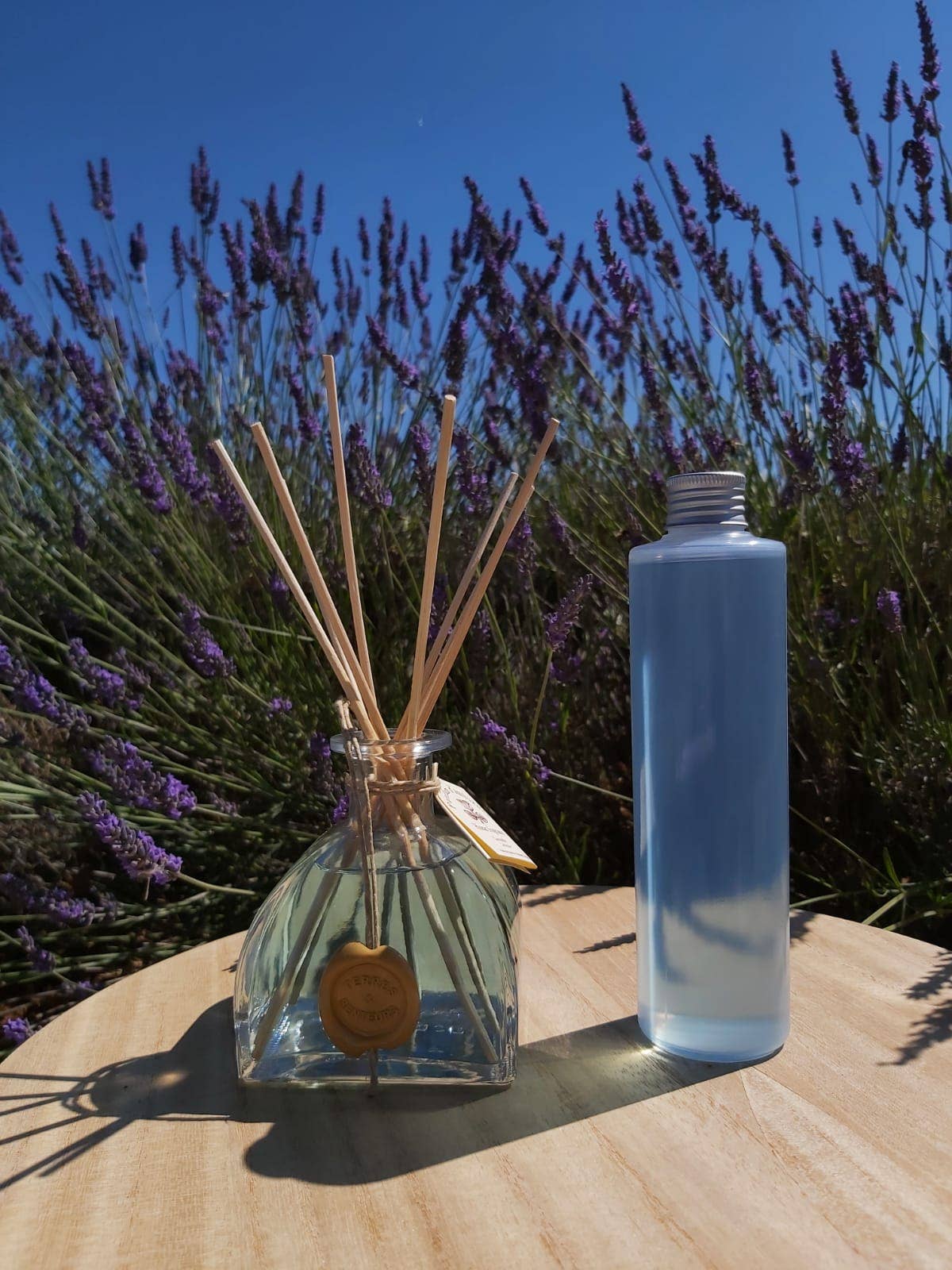 La Belle France - Vente Diffuseur à tiges - Recharge pour diffuseurs de parfum d'intérieur 250 ml (8,50 floz)1