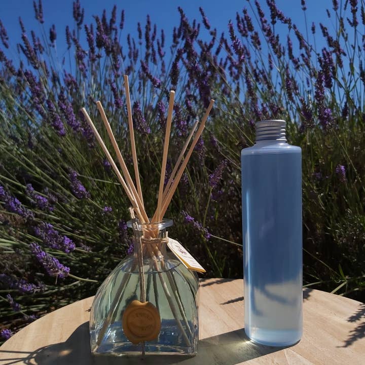 La Belle France - Vente Diffuseur à tiges - Recharge pour diffuseurs de parfum d'intérieur 250 ml (8,50 floz)1