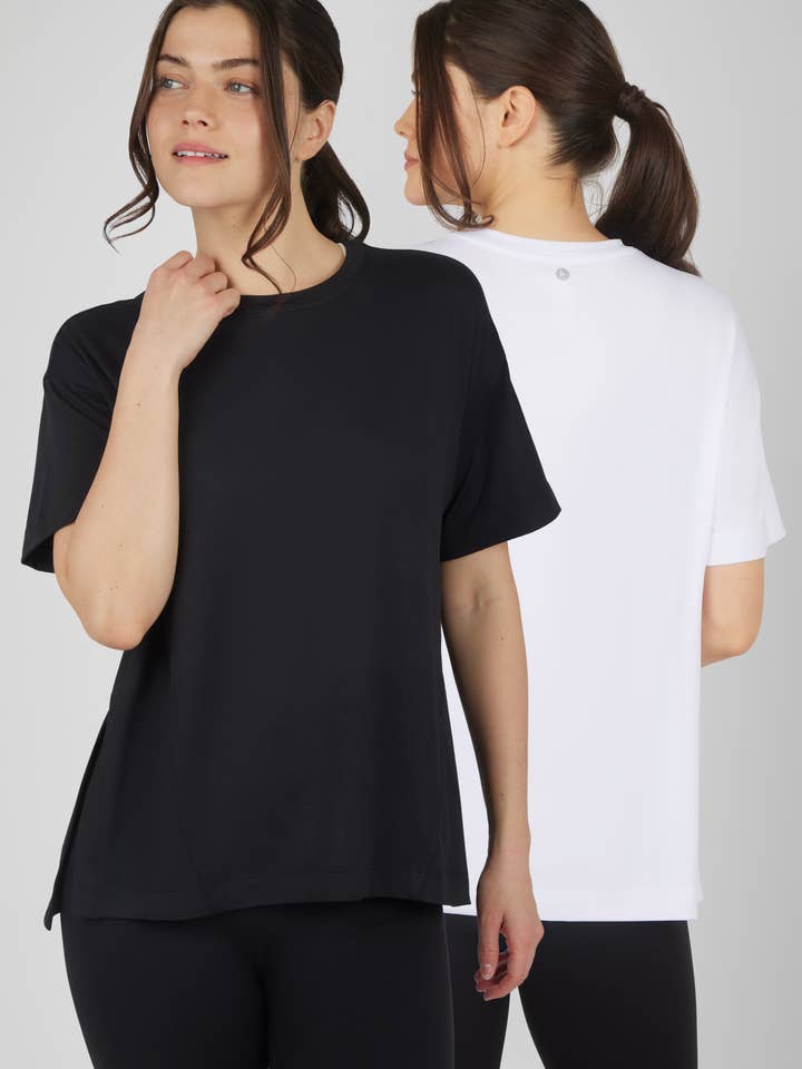 Damers supermjuka boxiga T-shirts i fullängd - 2-pack för wholesale av 90 Degree by Reflex & Yogalicious