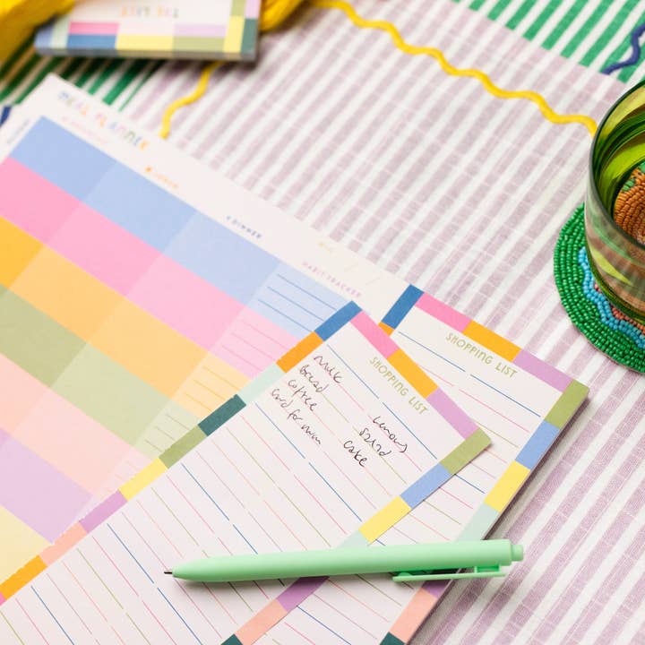 Raspberry Blossom - Wholesale Planner - Gradient Meal Planner (HAP38)2