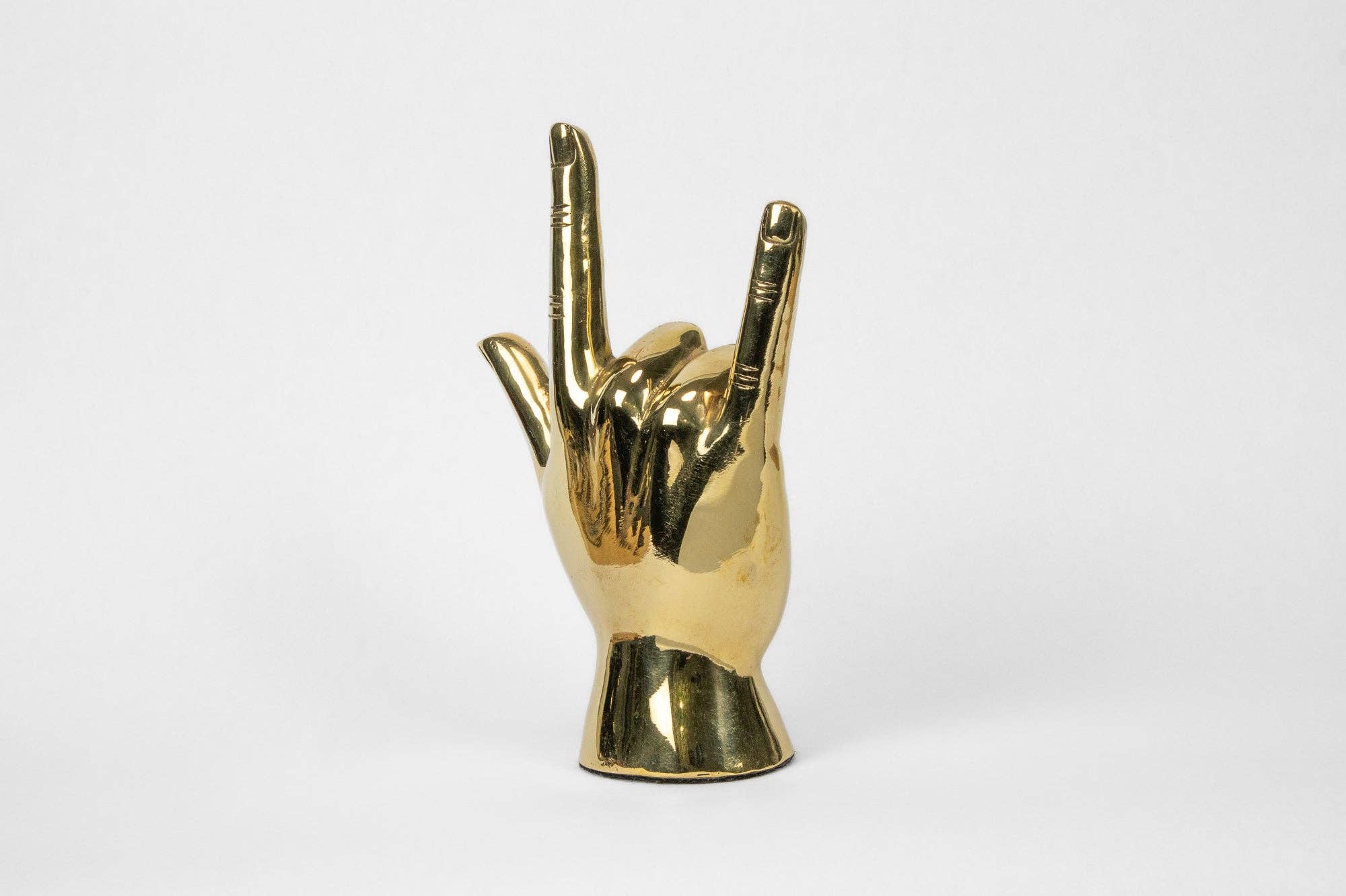 PRIZE - Wholesale Sculpture - The "I Love You" Hand Sign Sculpture in Brass1