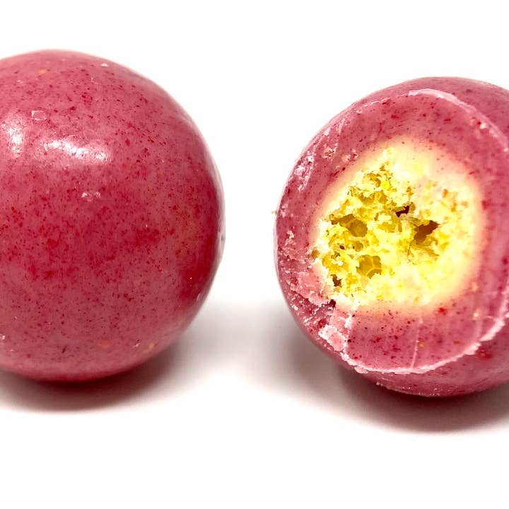 Cocoripop - Wholesale Chocolate Covered Sweets - Raspberry puffs (1 kg bulk)1