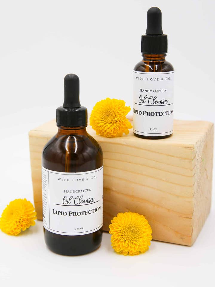 Nettoyant à l'huile Lipid Protect pour la vente par With Love & Company