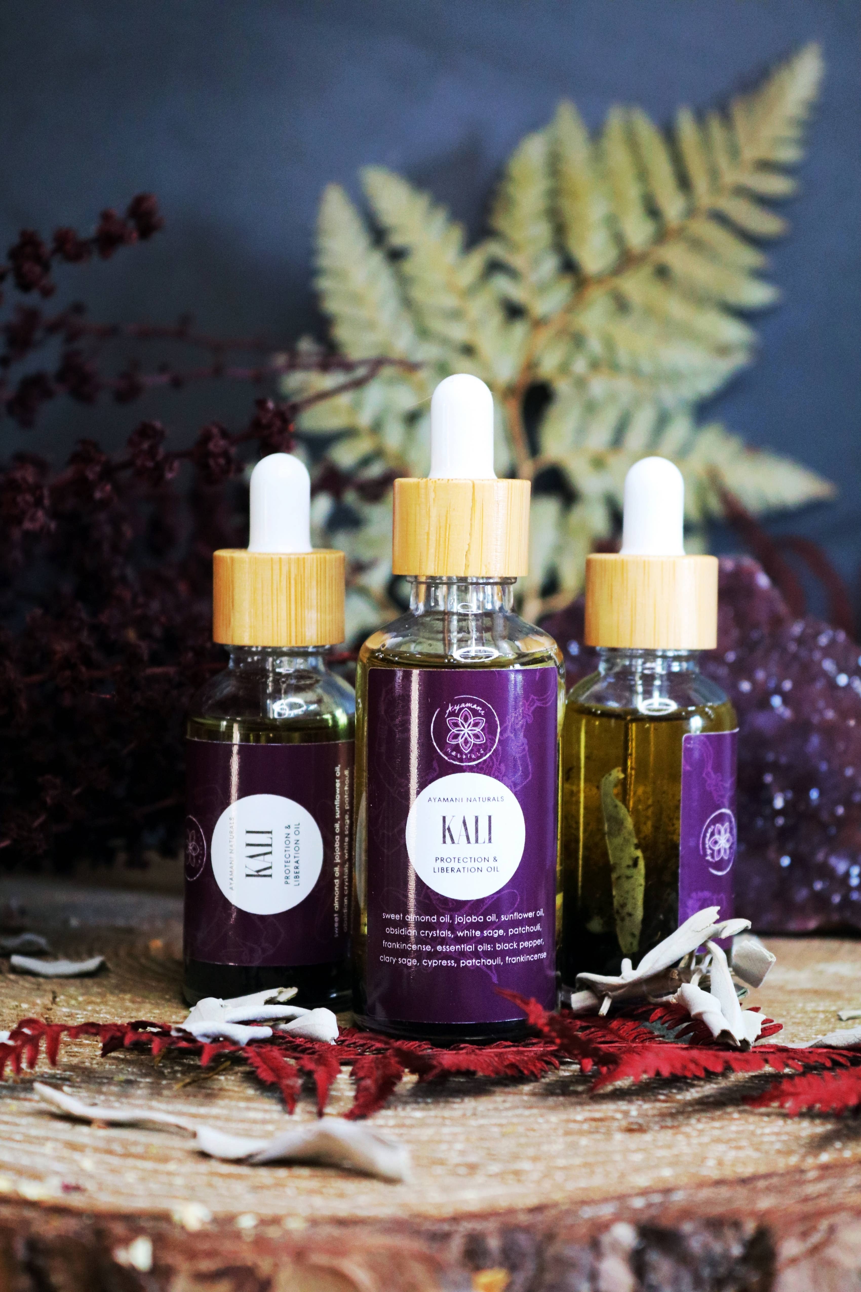Ayamani Naturals - Vente Huile essentielle - Huile KALI | Huile rituelle et corporelle avec cristaux4