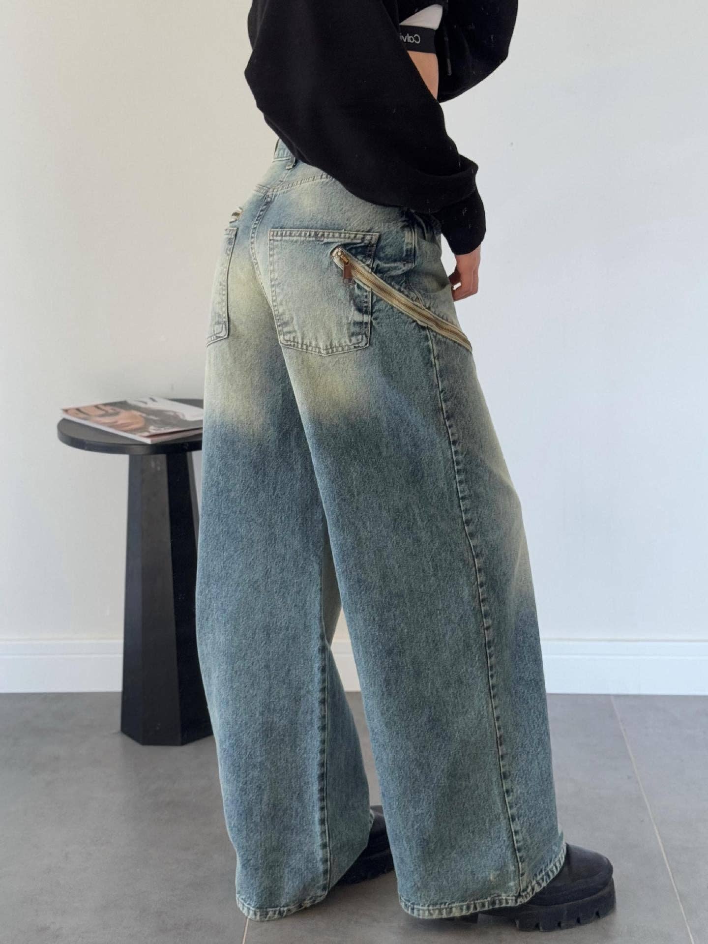 Marayn – wholesale Jeans – Women’s – Retro Street Style Gradient Distressed Denim Jeans5