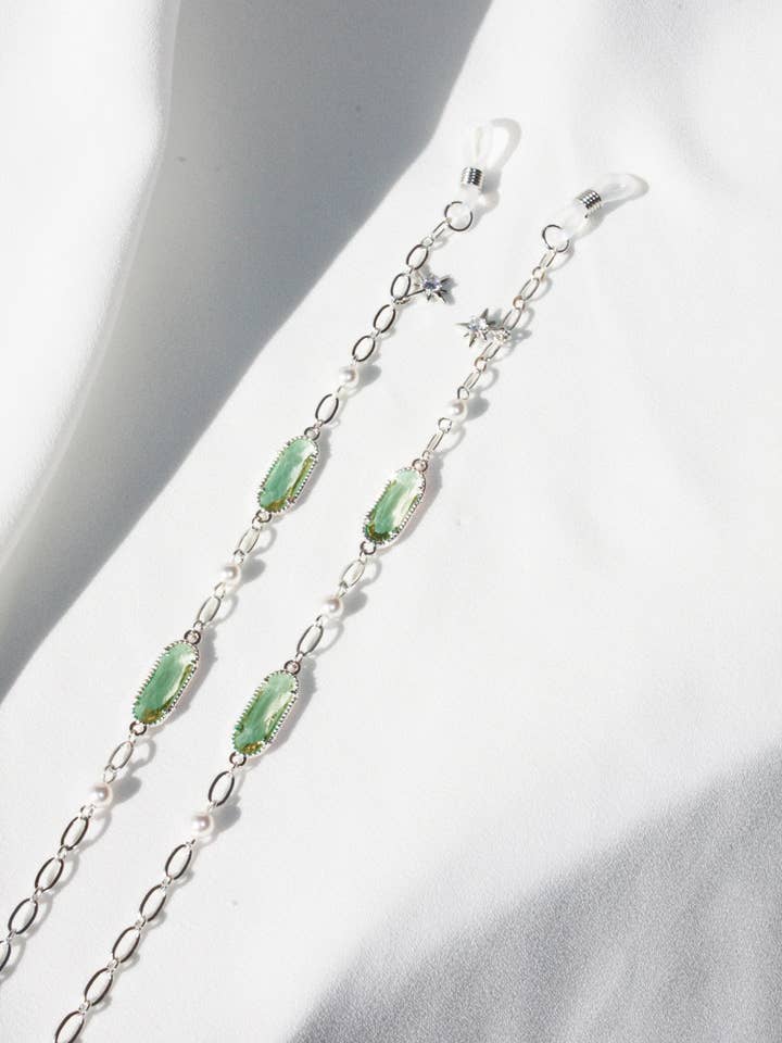Green Glasses Chain with Silver Star Charm and Pearls for wholesale by Zebber Handmade