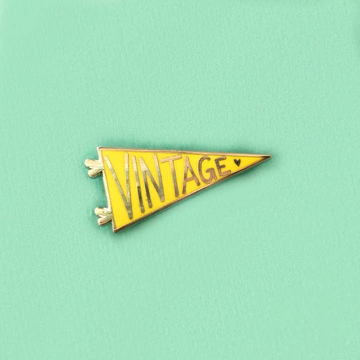 Épingle en émail Fanion Vintage pour la vente par Unexpected Flair