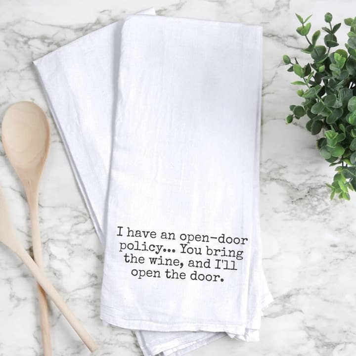 'Open Door Policy Wine' Grappige Handgemaakte Handdoek door BellaBlue voor wholesale door by BellaBlue