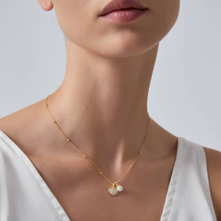 Perimade & Co. LLC - Wholesale Pendant/Charm Necklace - Seashell Pearl Beach Charm Necklace in 925 Sterling Silver1