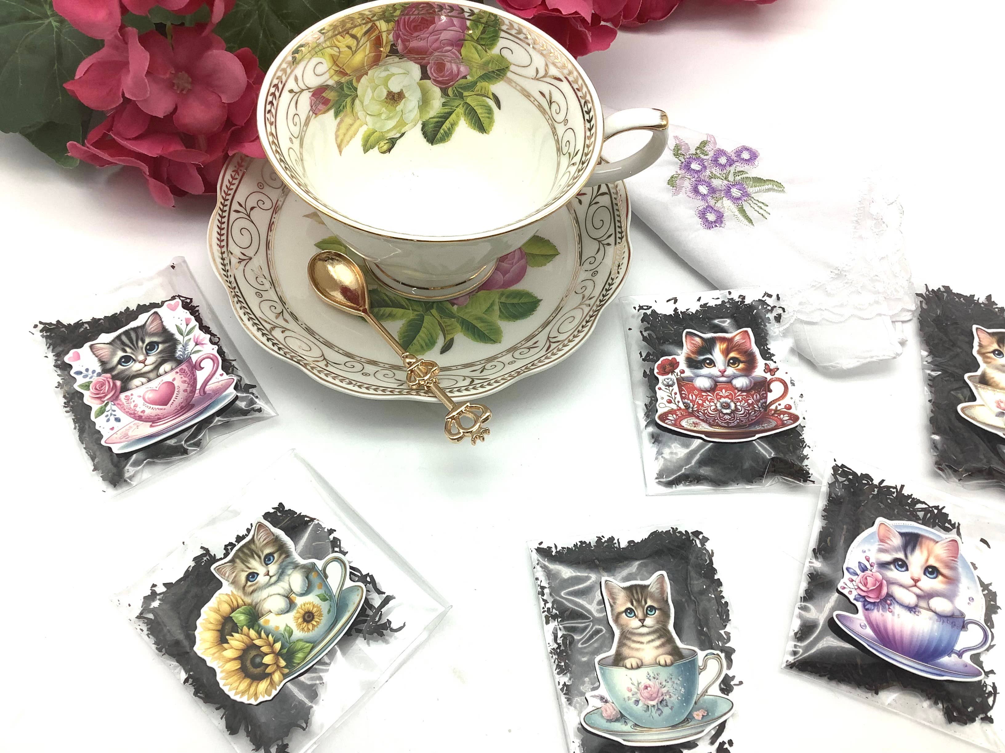 All Little Cute Things – wholesale Löst te – Katt i en vintage tekopp Kitty-sortiment av Loose Tea-paket4