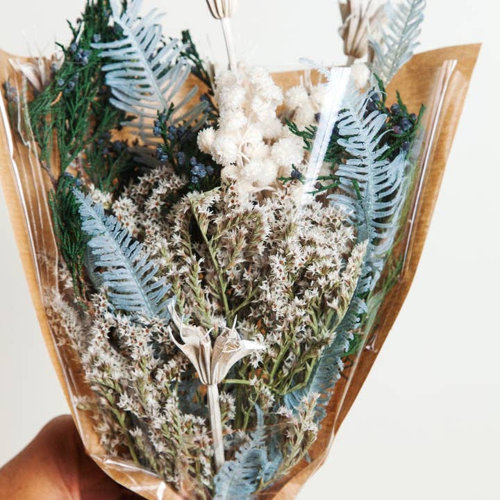 Idlewild Floral Co. - Wholesale Dried/pressed flowers - Winter Mini Market Bouquet1