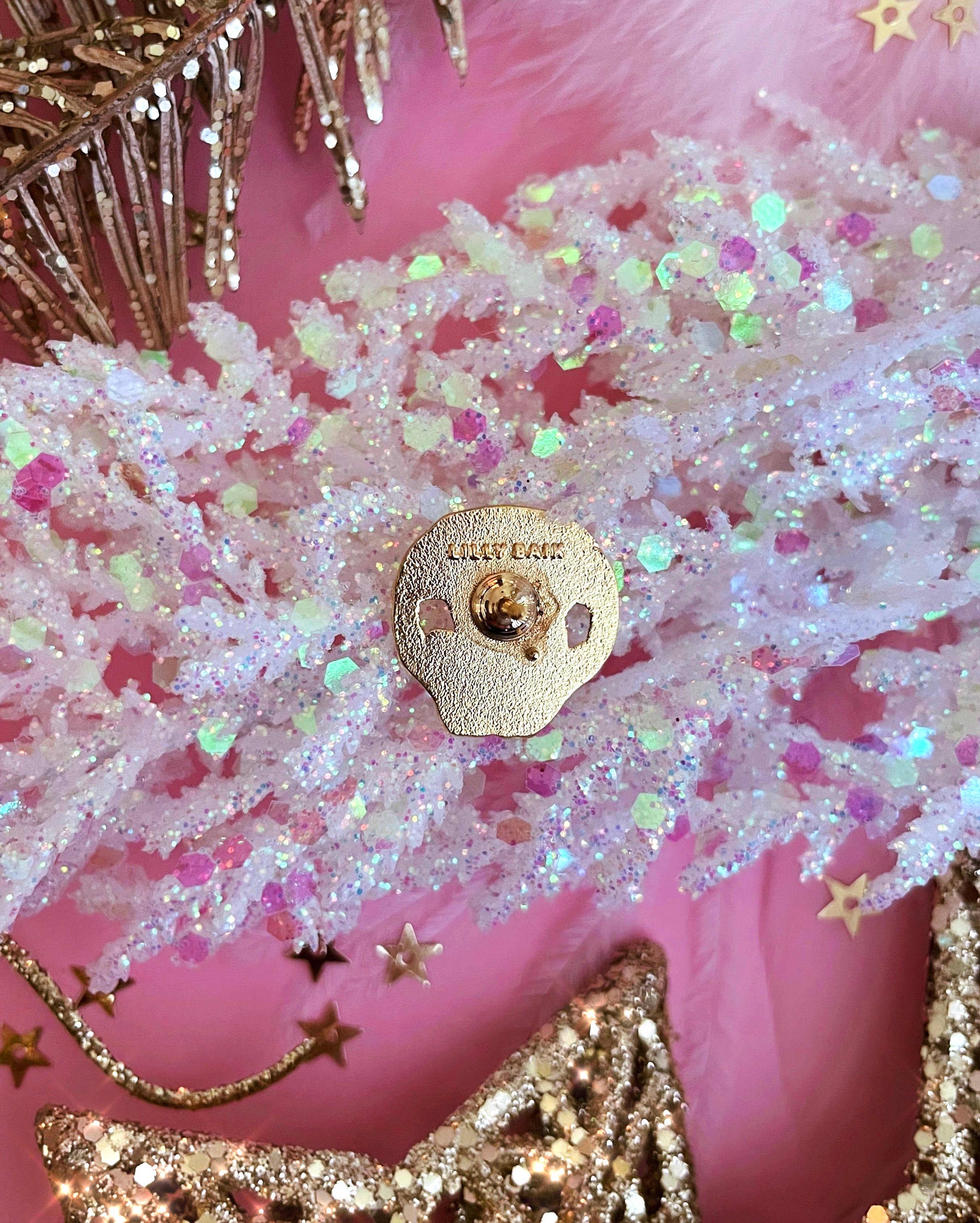 Lilly Baik - Wholesale Lapel Pin/Button - Golden Skull Mini Lapel Pin2