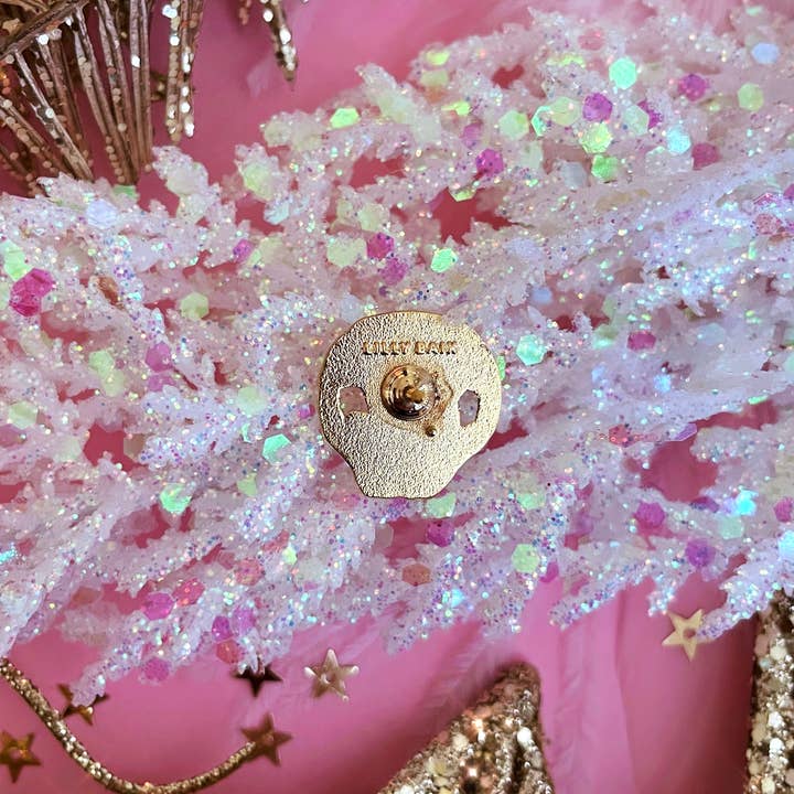 Lilly Baik - Wholesale Lapel Pin/Button - Golden Skull Mini Lapel Pin2