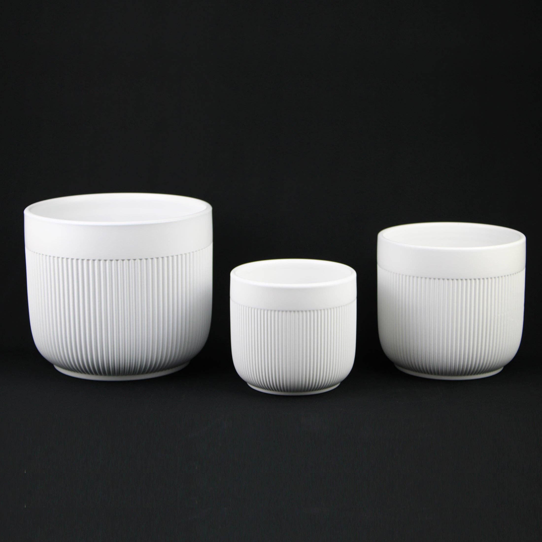 Florinia - Wholesale Plant Pot - 3-Piece White Stoneware Planter Pot Set with Vertical Line Texture3