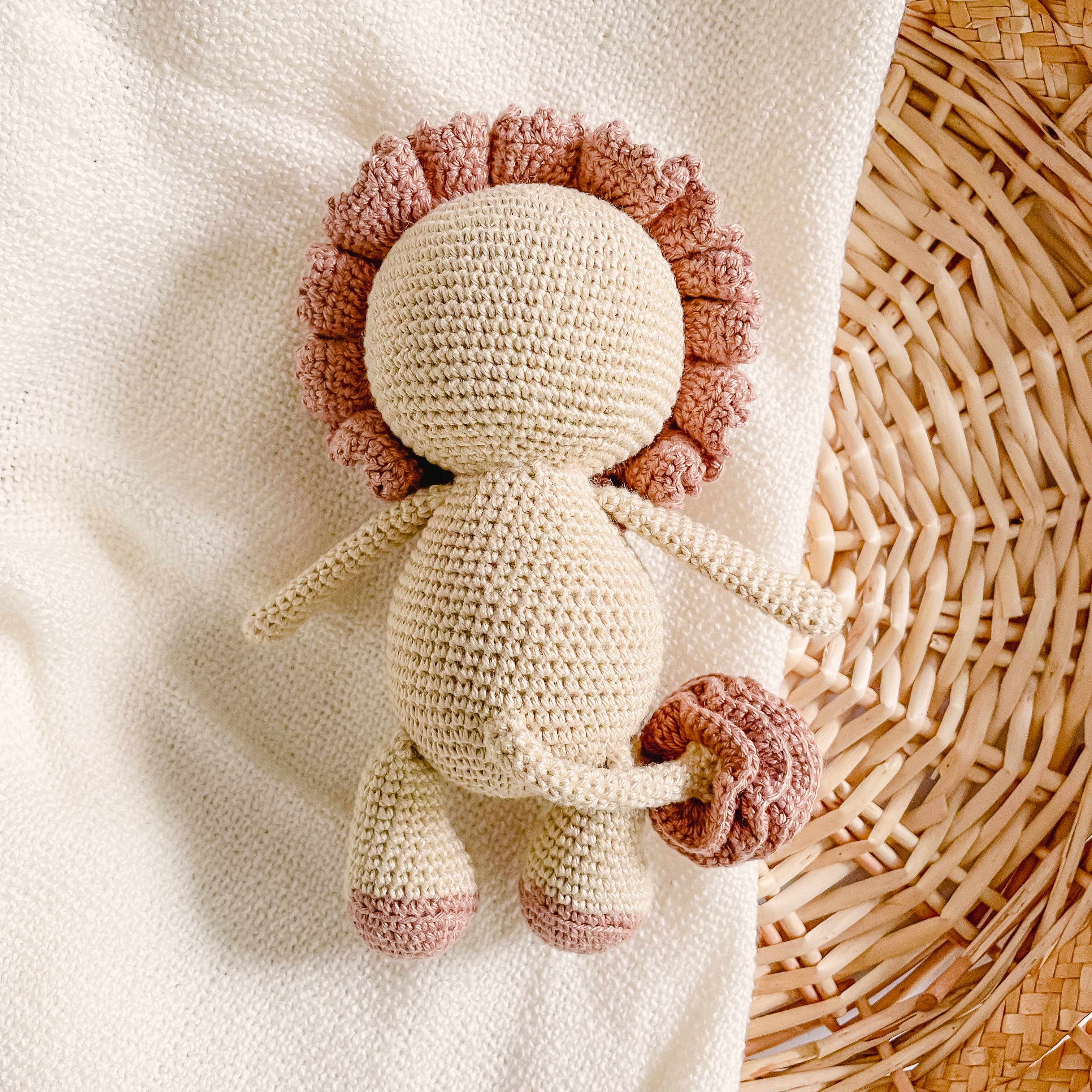 miniwhale studio – wholesale Stuffed/plush toy – Kids & baby – Crochet Amigurumi Lion Toy / UKCA-CE Certified2