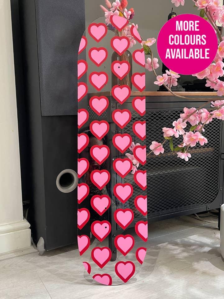 Shape transparente de acrílico com padrão retrô de corações para skate por atacado de Buba Goods