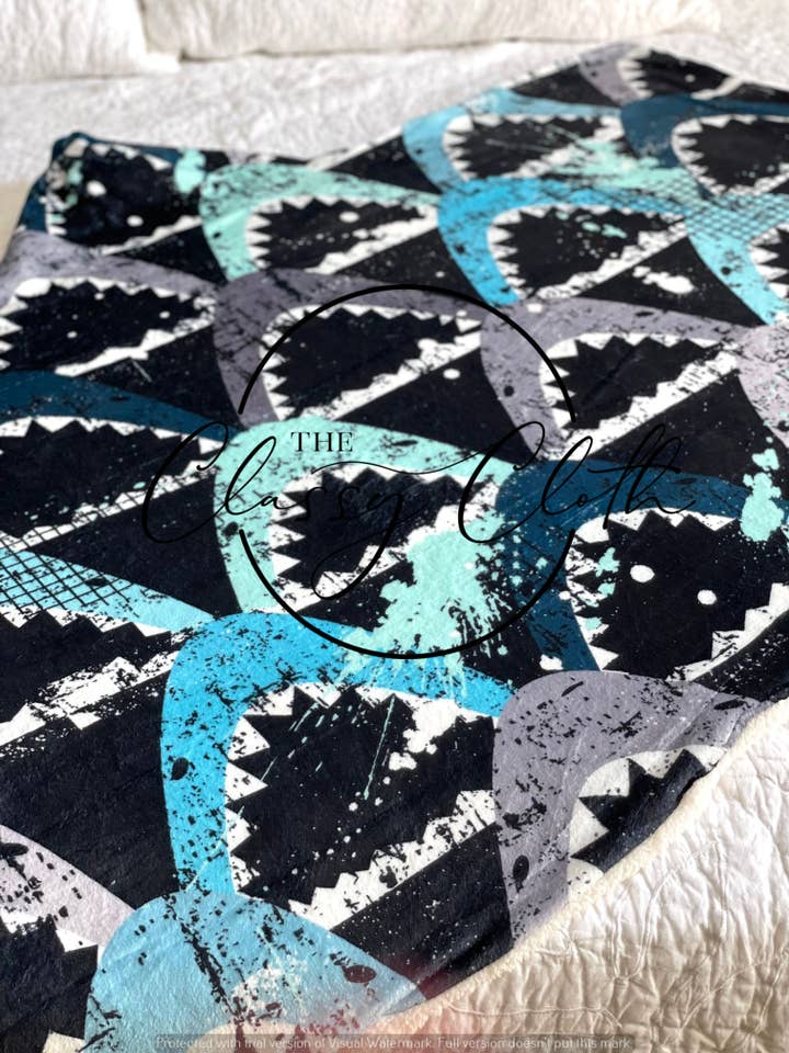 The Classy Cloth WS – wholesale Filtar – Barn och baby – Julfilt med huva för barn - Shark Bite RTS