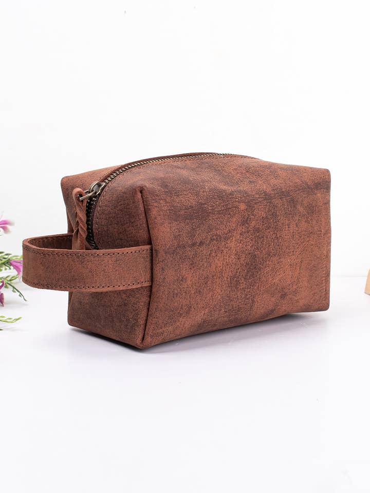 Leather Small Dopp Kit for wholesale by Thevasa