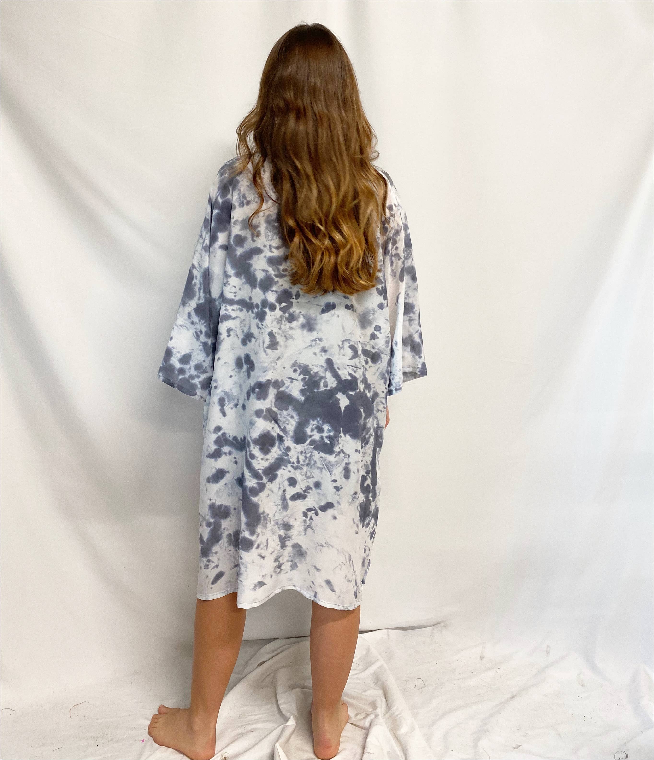Explore Designs By Emelia Prince Ruyle – Großhandel Kimono – Damen – Kimono aus Birken-Seide, lang4