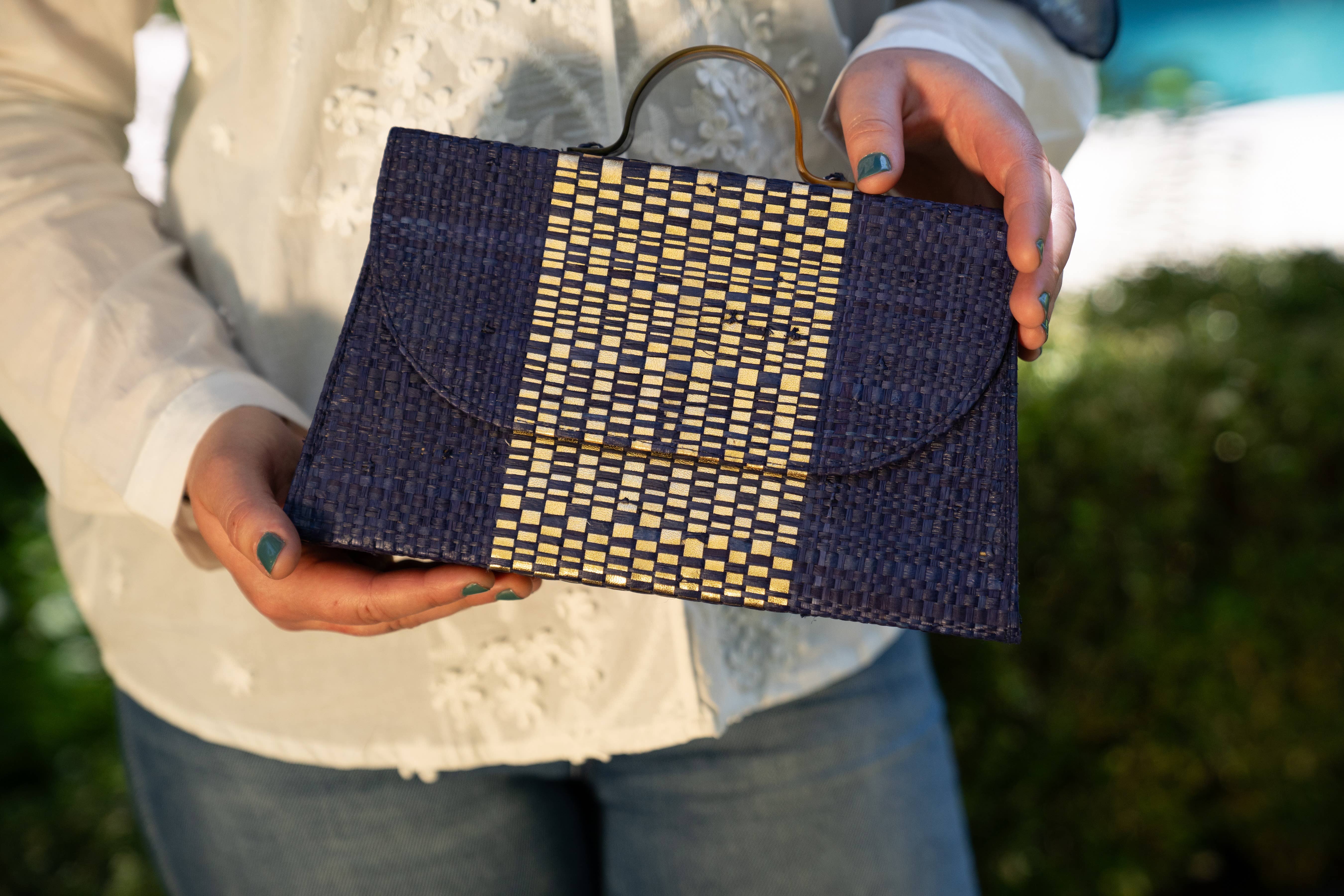 Shebobo - Wholesale Clutch Bag - Women's - Wynwood Straw Handbag with Metallic Detailing & Horn Handle6