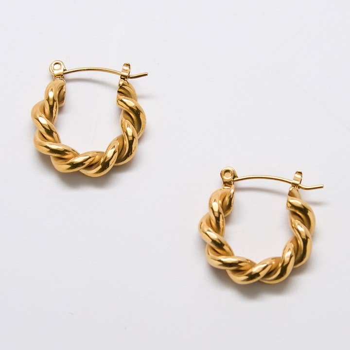 Admiral Row - Wholesale Hoop Earrings - Gold Oval Twist Hoop Earrings - Fall/Christmas 2025 Jewelry Gift0