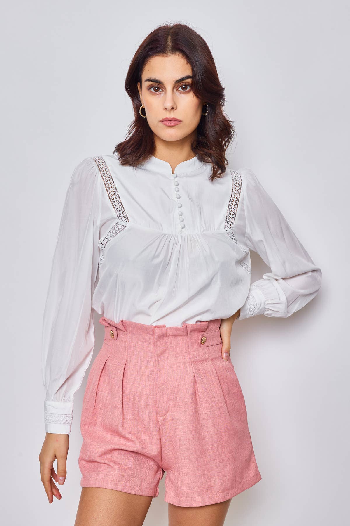 LOVIE & CO - Vente Chemise à col boutonné – femme - Blouse SINUATA manches longues avec découpes en dentelle6