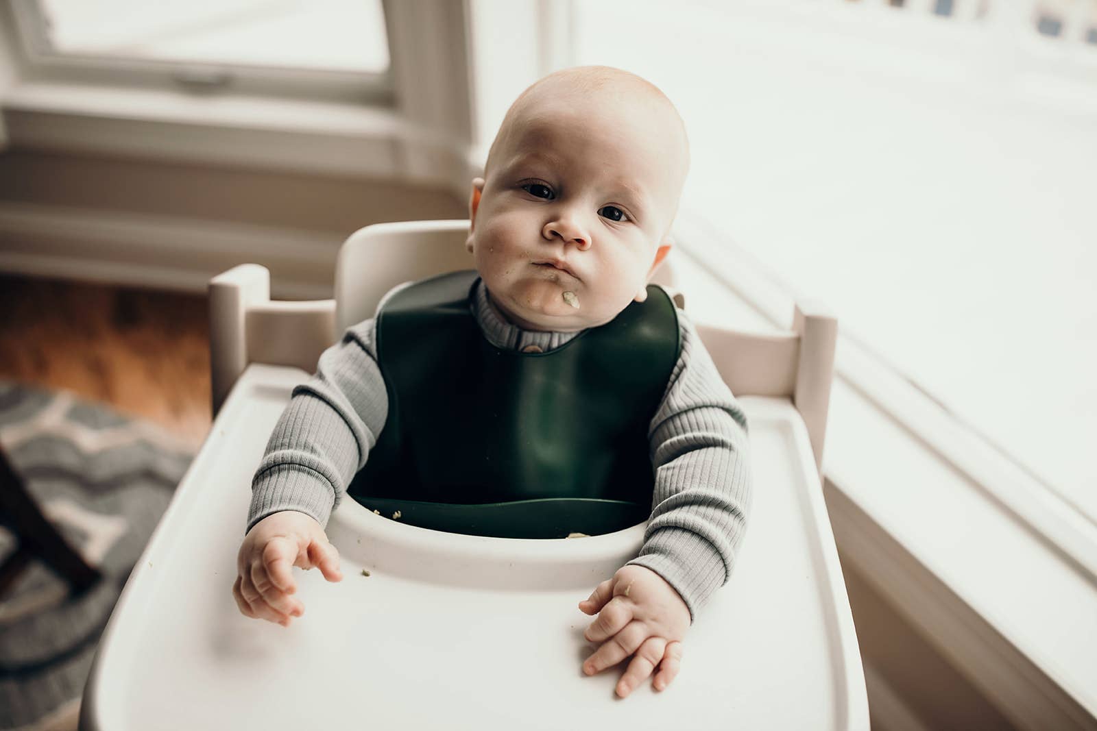 Three Little Tots – wholesale Bib – Baby – Black Silicone Bib with Crumb Catcher7