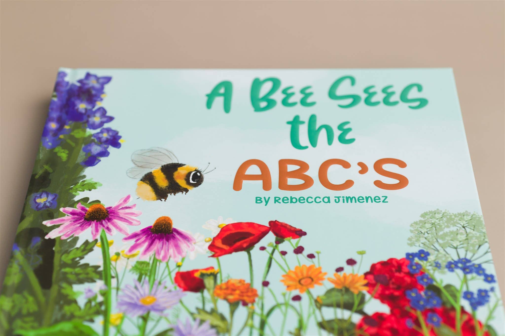 Rebecca Jimenez - Wholesale Preschool Book (3-5) - A Bee Sees the ABC's Hardback Children's book4