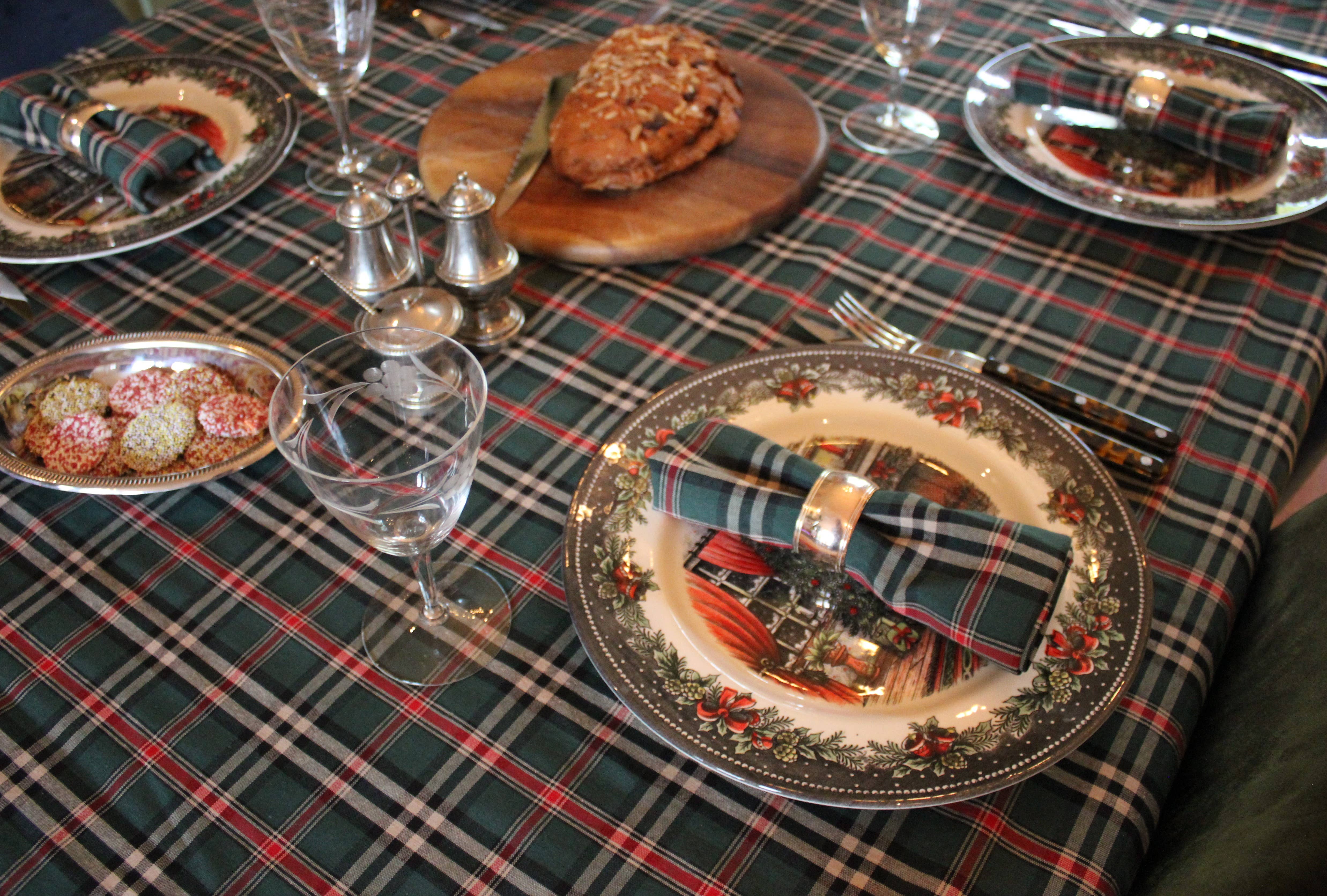 Bamar - Wholesale Tablecloth - Castle Green tablecloth - Tartan3