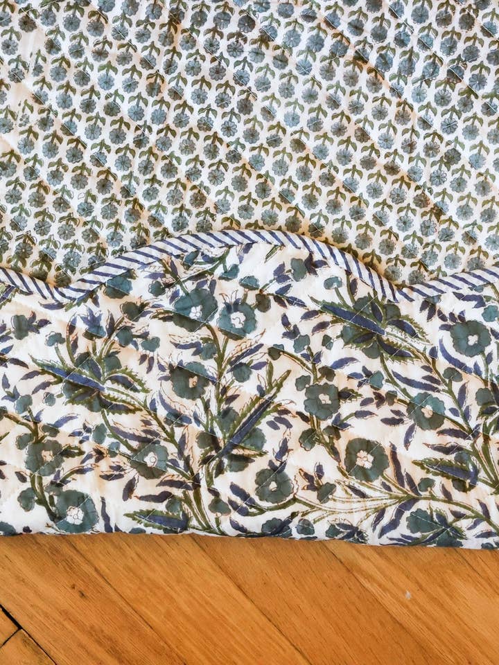 New Eve | Faldón para árbol de Navidad para venta al por mayor de Lovely Lady Linens