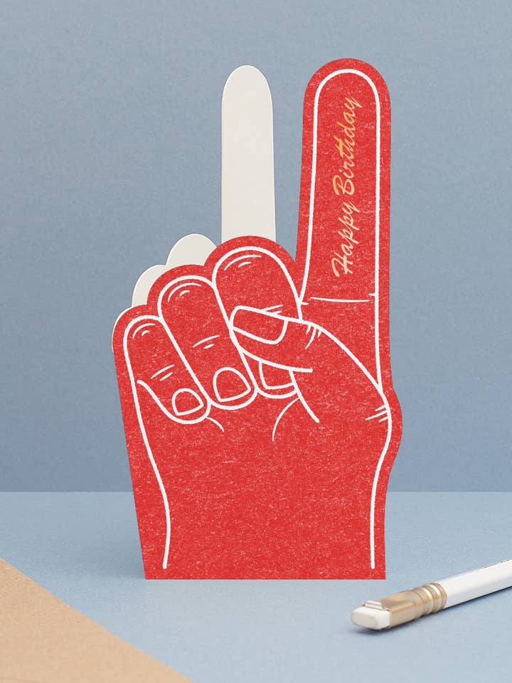 Rote Geburtstagskarte | Ausgeschnittener Schaumstofffinger für Sportfans für den Großhandel von Another Loop