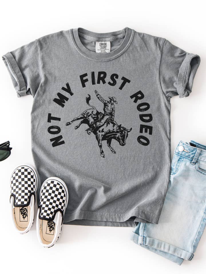 Non è il mio primo rodeo – Maglietta cristiana per giovani per la vendita all'ingrosso da parte di Lumiere Vive