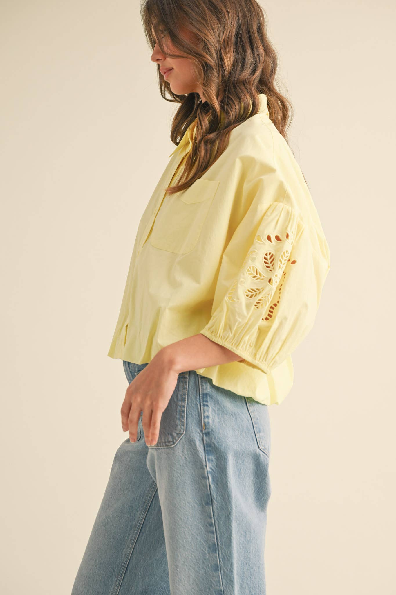 &MERCI – Engroshandel Skjorte med buttondown – til kvinder – UDSKÅRET BRODERET BOBLEÆRME TOP MTP383549