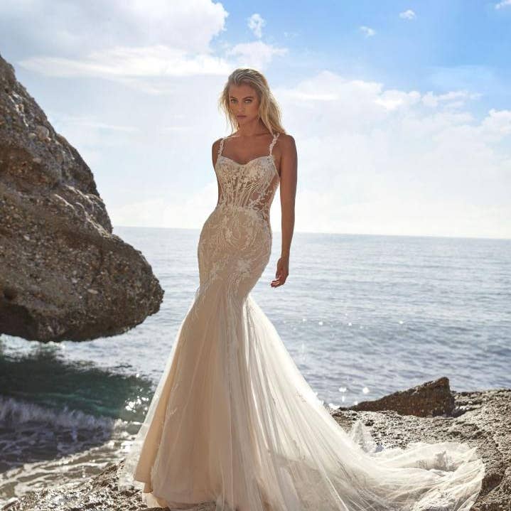 HW - 26008 for wholesale by Herawhite Bridal