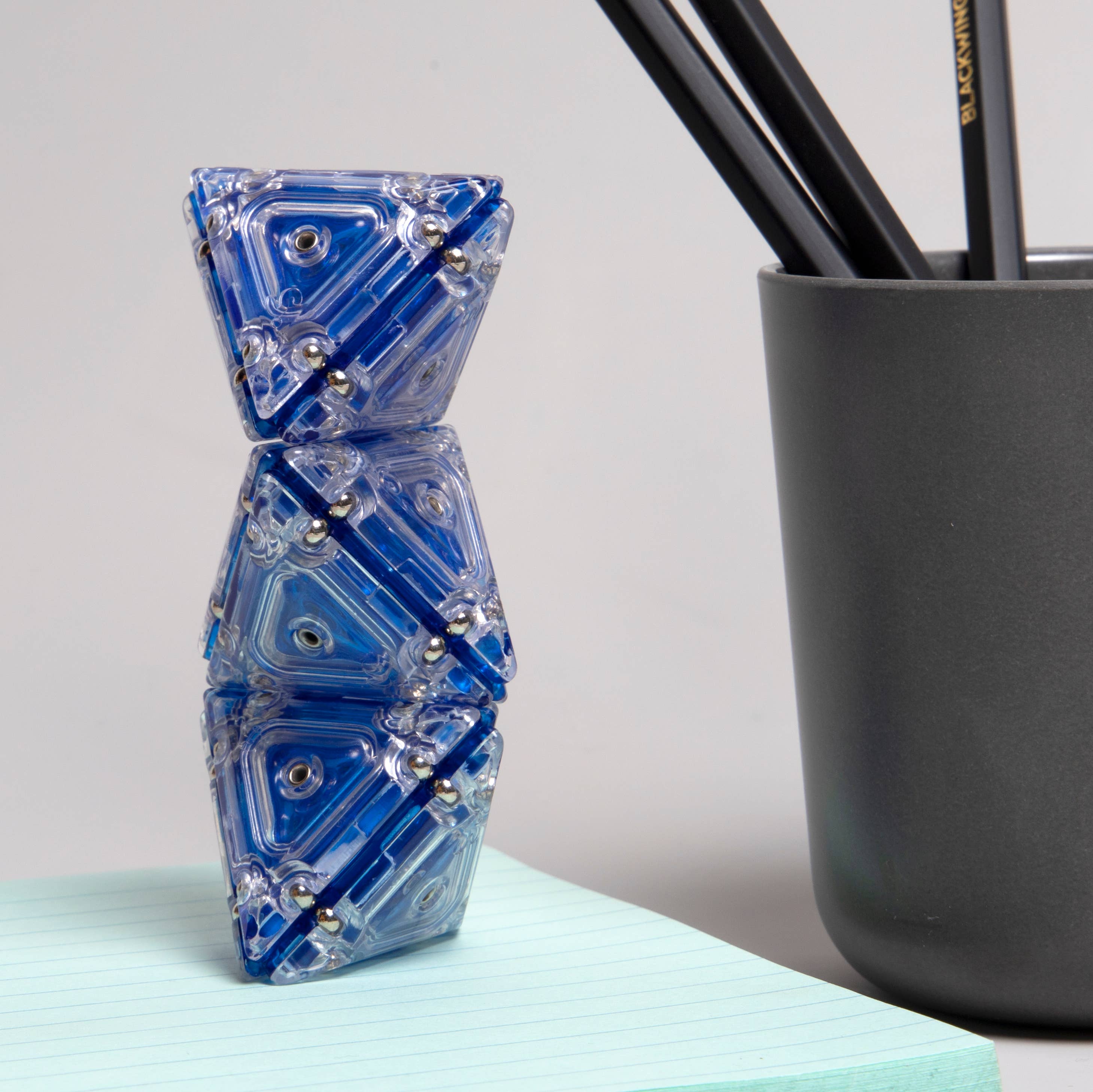 Speks - Wholesale Fidget Toy - Kids - Geode Pyramid Single Color Case Pack4