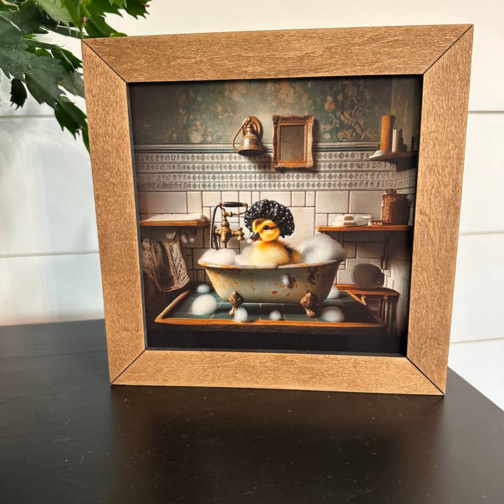 Pato em Banho de Espuma em Moldura de 8,5” por atacado de Farmhouse Decor & Co.