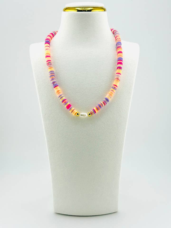 Collana colorata Luana con perle d'acqua dolce per la vendita all'ingrosso da parte di Bella Blu Designs