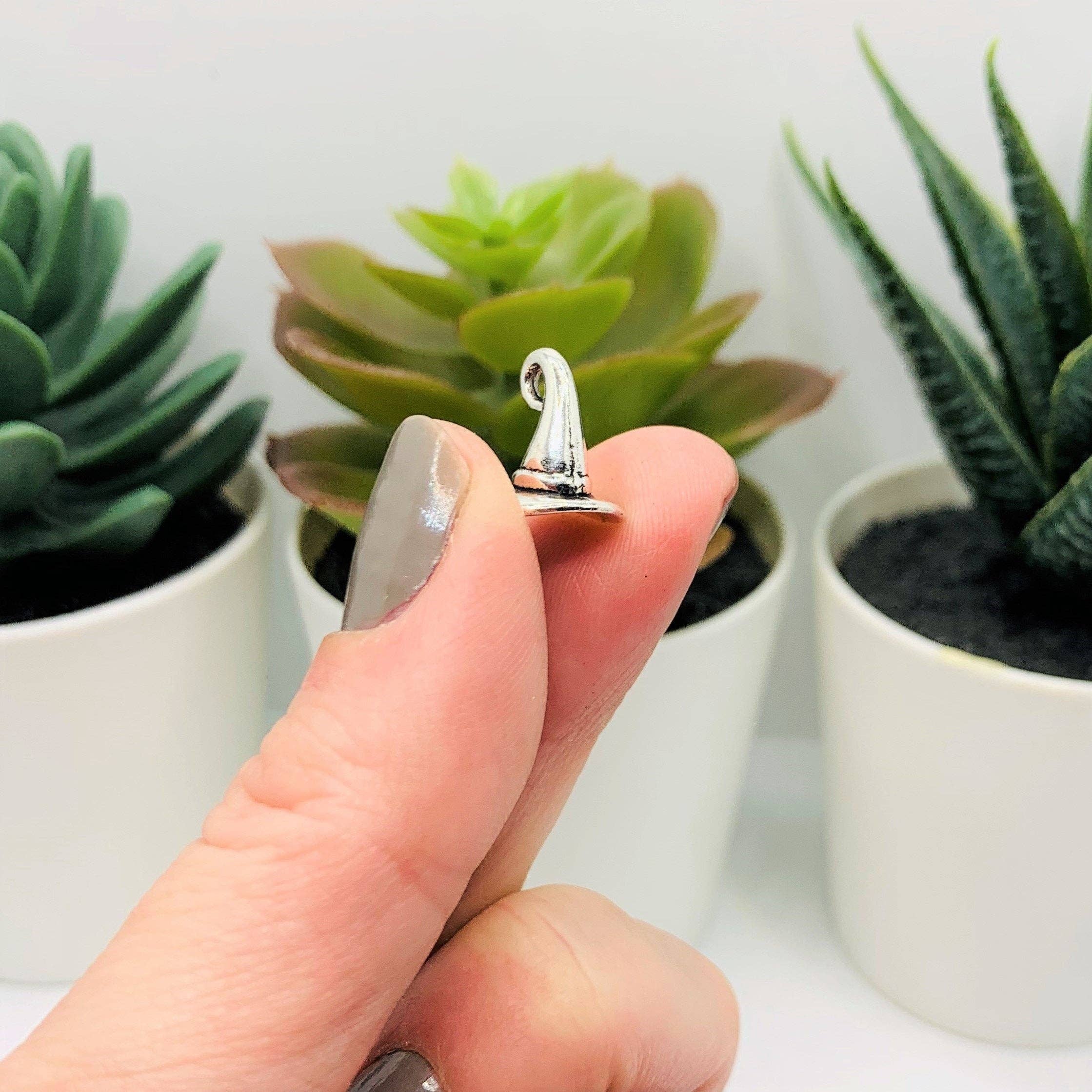 Guerrilla Charm - Wholesale Individual Charm/Pendant - Silver Witch Hat 3D Charms, 11x11mm2