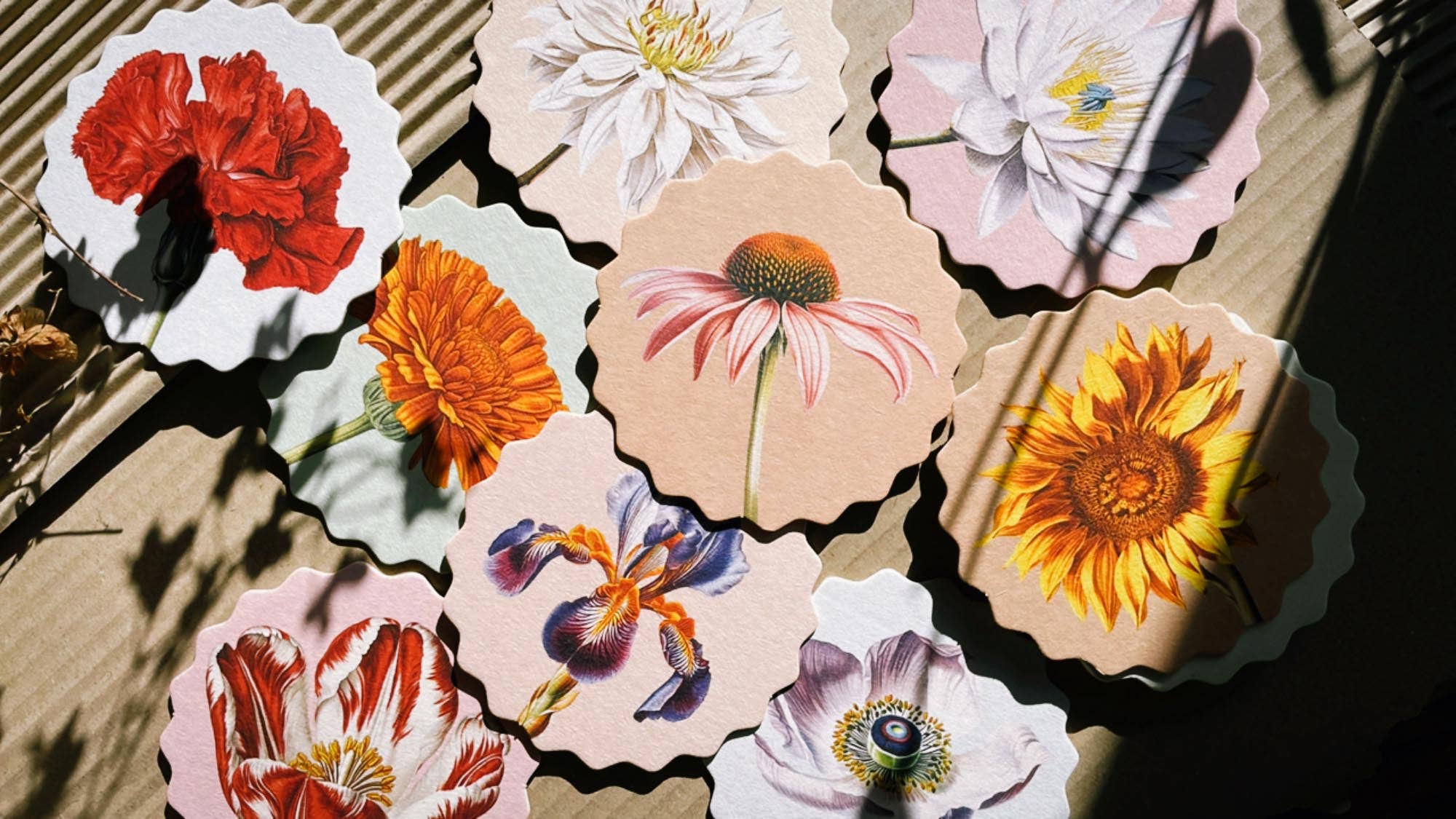 30x40 – Großhandel Untersetzer – Untersetzer-Set mit Blumenmotiven, Sternform2