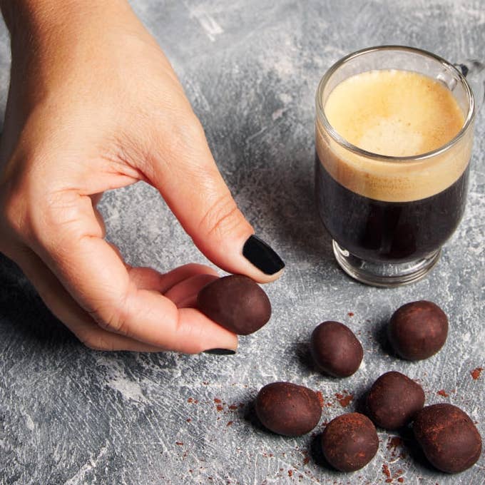 COKARE Conscious care - Wholesale Chocolate Bar - Energetic chocolate pearls, dark chocolate with Cordyceps1