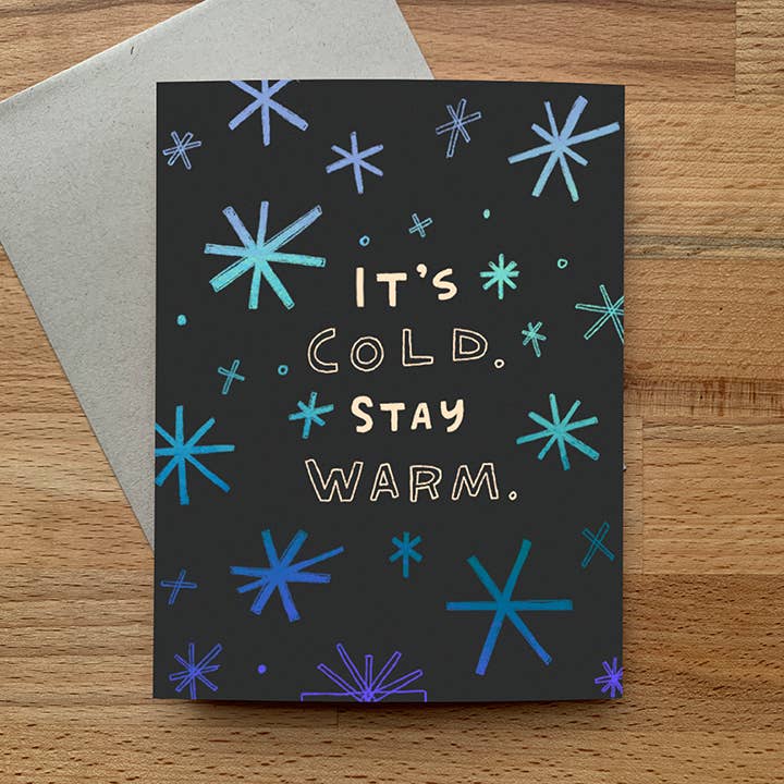 Det är Cold Stay Warm Holiday Card för wholesale av Good Letters Design