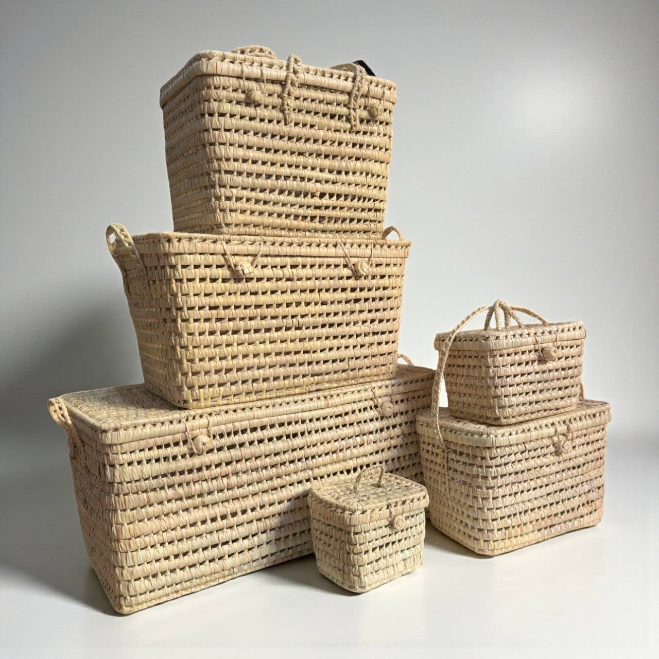 Melecraft - Vendita all'ingrosso Contenitori portaoggetti - Baule portaoggetti in vimini e foglie di palma0